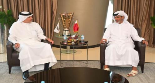 تلبية لدعوة الشيخ حمد.. رئيس الاتحاد الكويتي يزور نظيره القطري لمناقشة عدة ملفات كروية (صور)